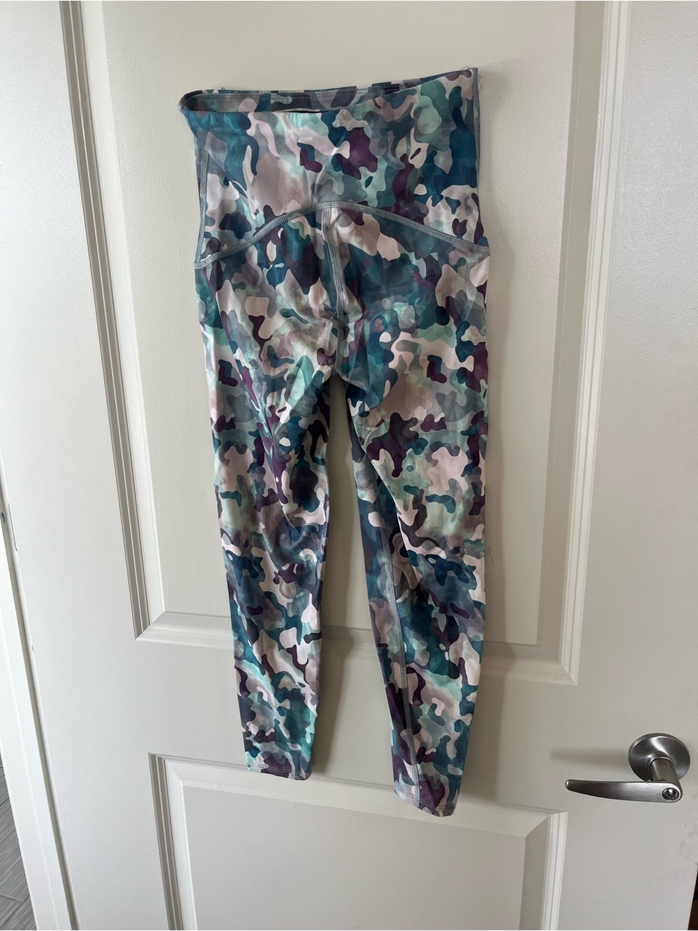 SPANX Camouflage Print Leggings in Teal, Purple, Gray, White